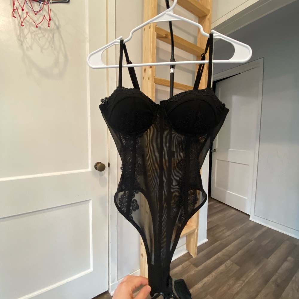 Windsor black underwire bodysuit